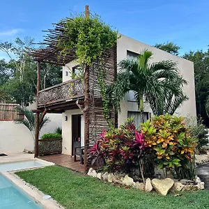 Ahal, Apart Otel